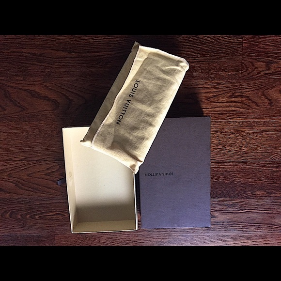 Louis Vuitton Wallet - Picture 4 of 16